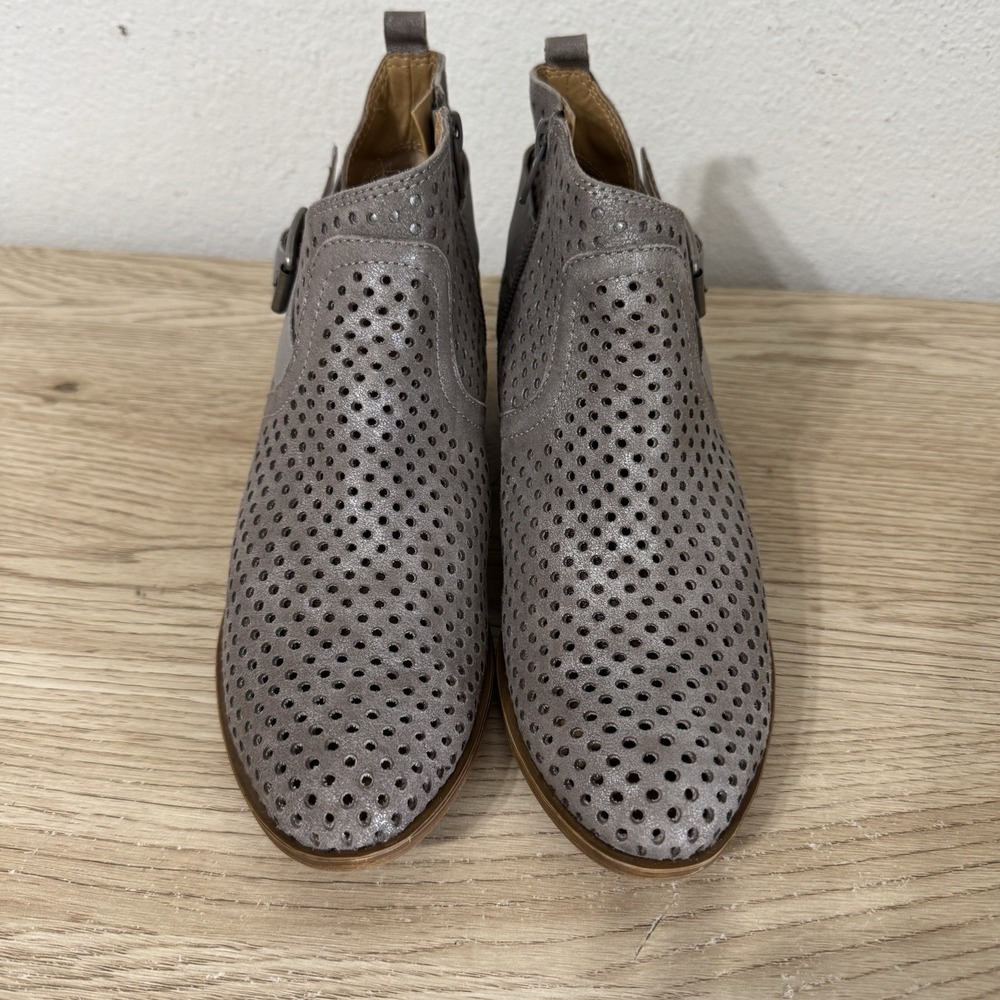 Lucky Brand Silver Gray Leather Mesh Ankle Boots Womens Size 8 M - Picture 4 of 12